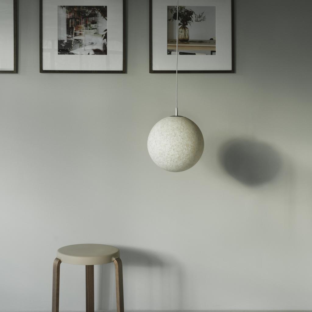 2022_pix_lamp_0_white_tap_stool_walnut_sand