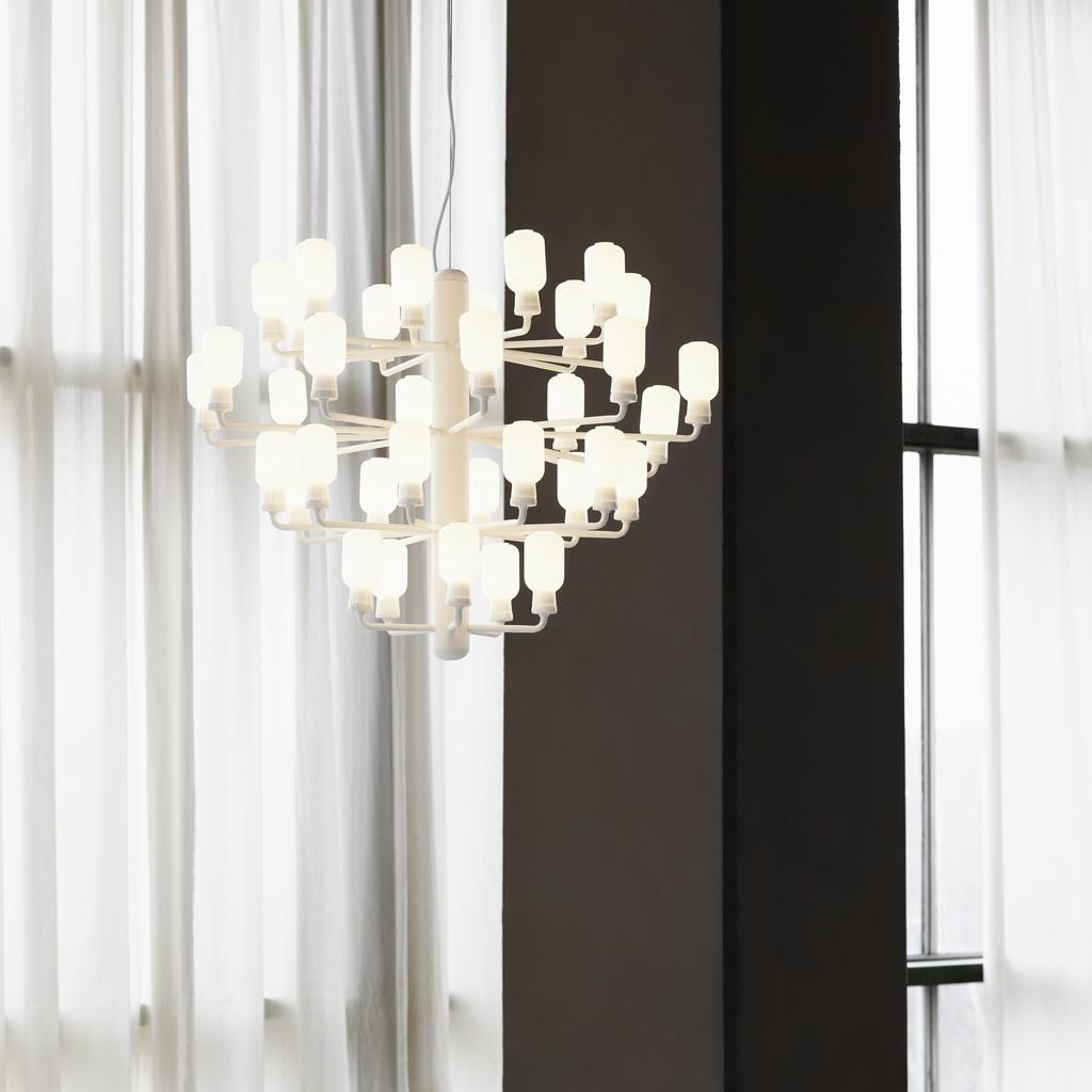 502081_normann_copenhagen_amp_chandelier_large_eu_white_white_05