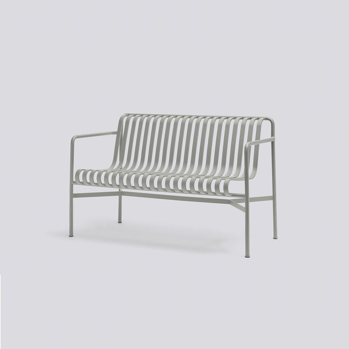 8120471109000zzzzzzz_palissade-dining-bench-grey_1390x800_brandvariant