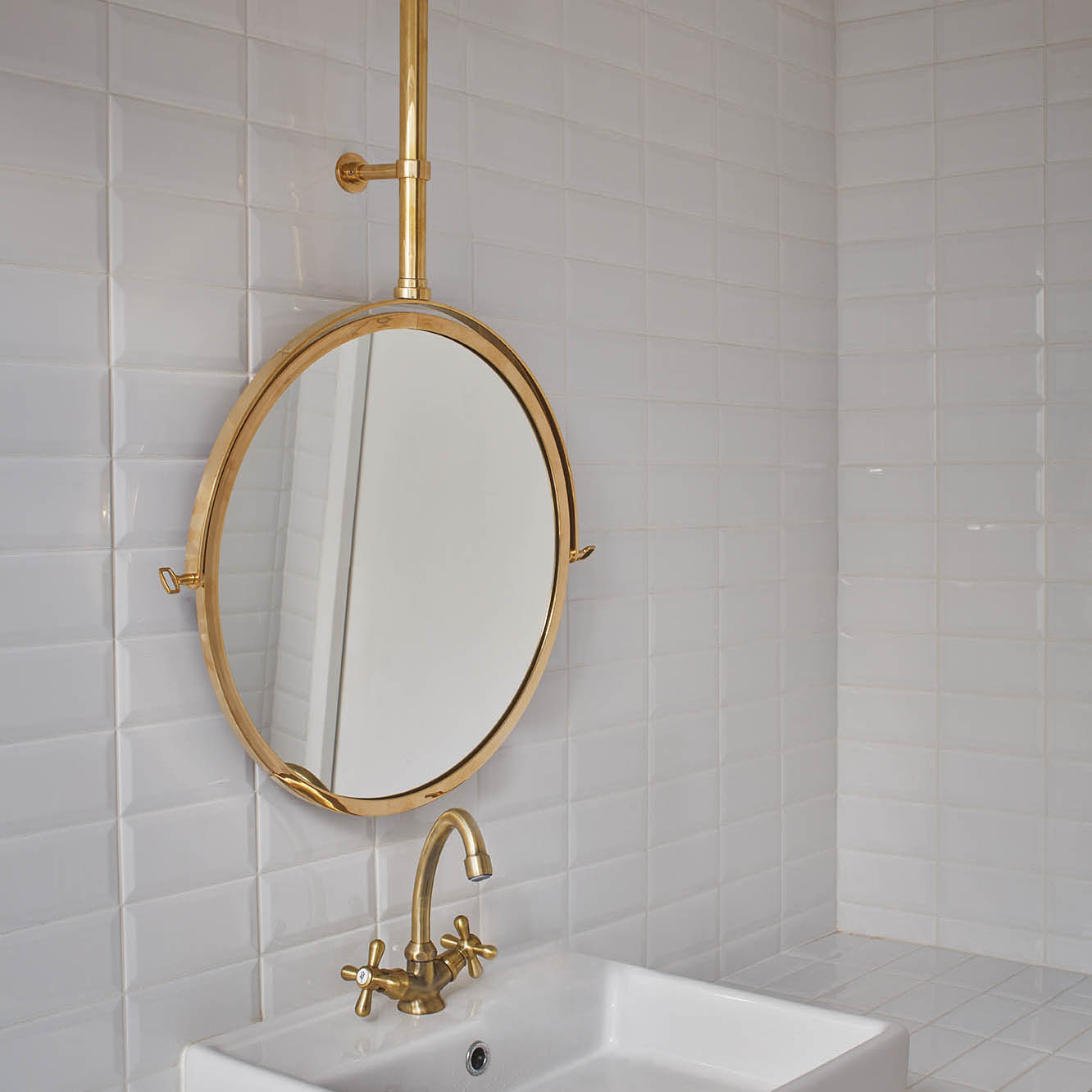 8_mbe_polished_brass