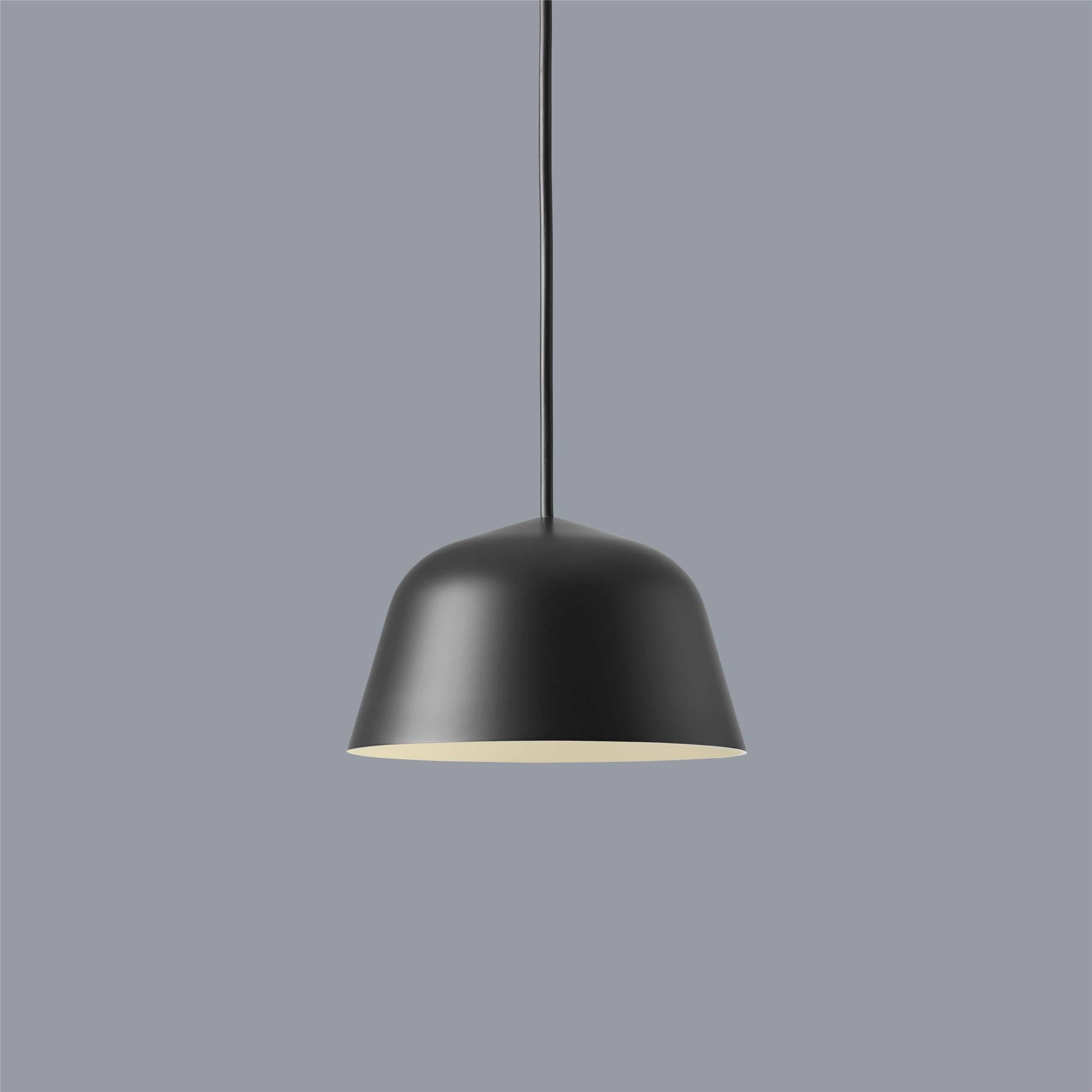 ambit-o16-5-black-cb-muuto-high-res