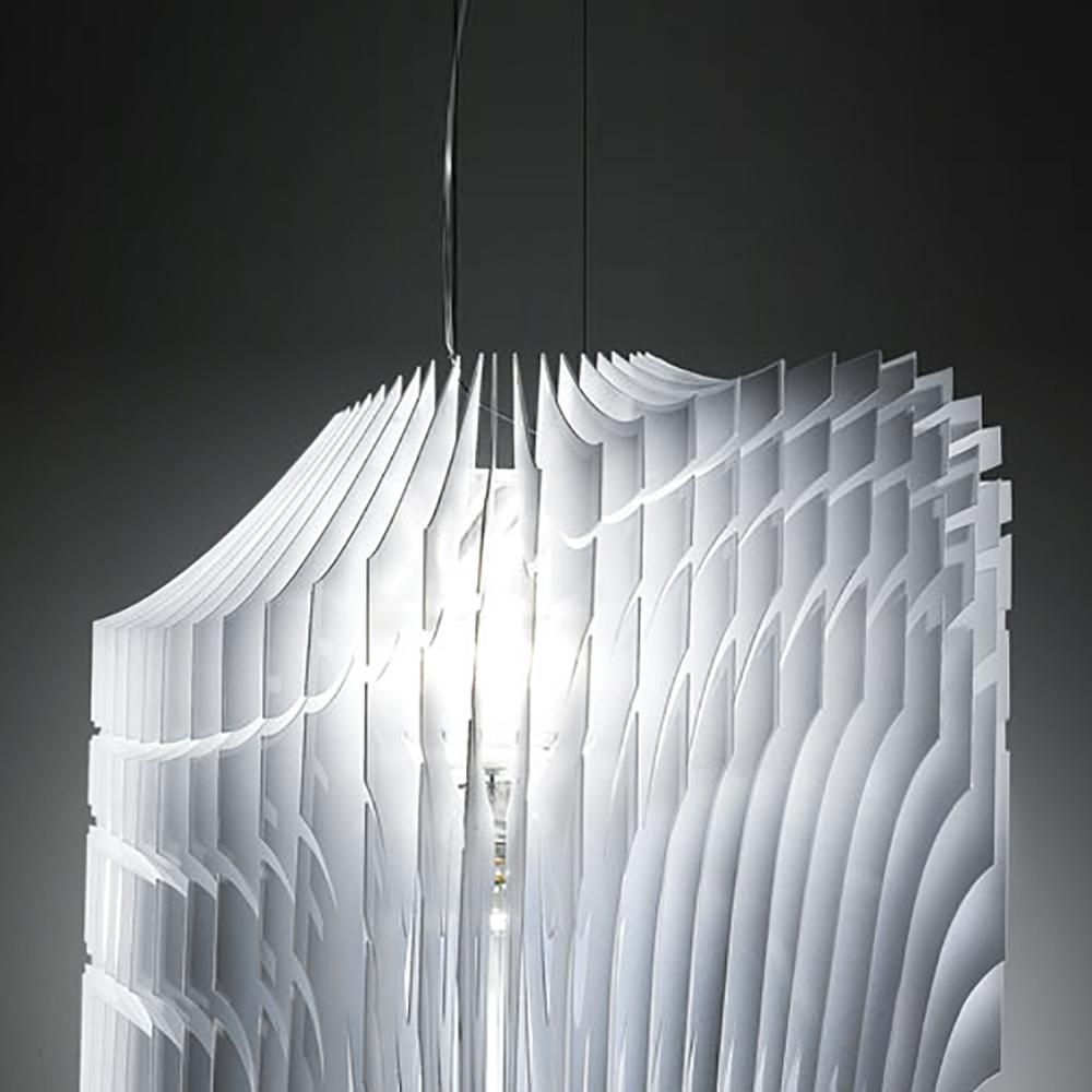 avia_white_top_slide