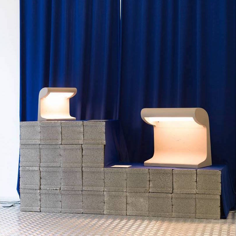 borne-beton-petite_2bgrande-nemo-cassina-mood-square