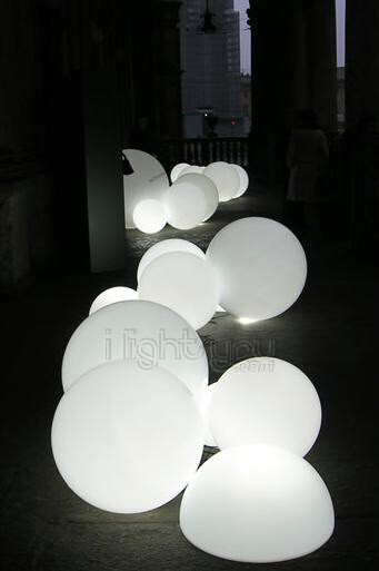 boule-lumineuse-globo-out-avec-piquet-slide-design-1_14