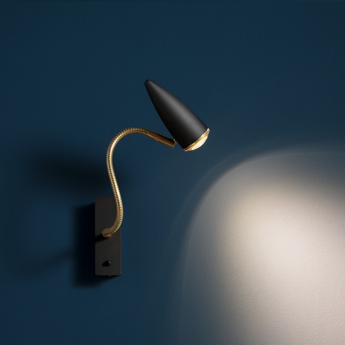 cicloitalia-applique-noire-catellani-smith-ilightyou_1