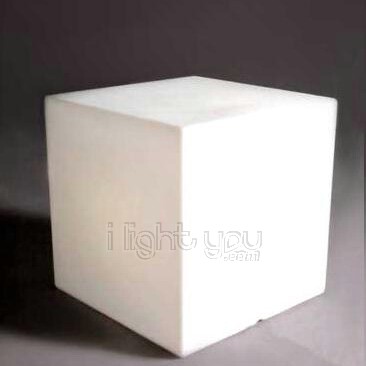 cube-lumineux-cubo-in-slide-design-1_4