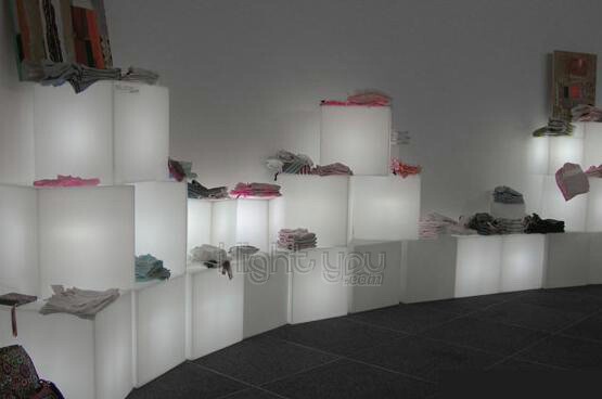 cube-lumineux-cubo-in-slide-design-6_4