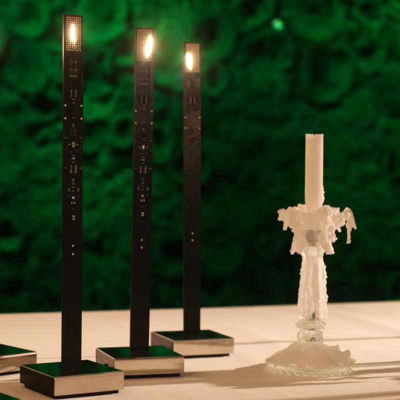 ingo-maurer-my-new-flame-usb-led-table-lamp-with-dimmer-w-9-h-40-cm-black--im-333130_0