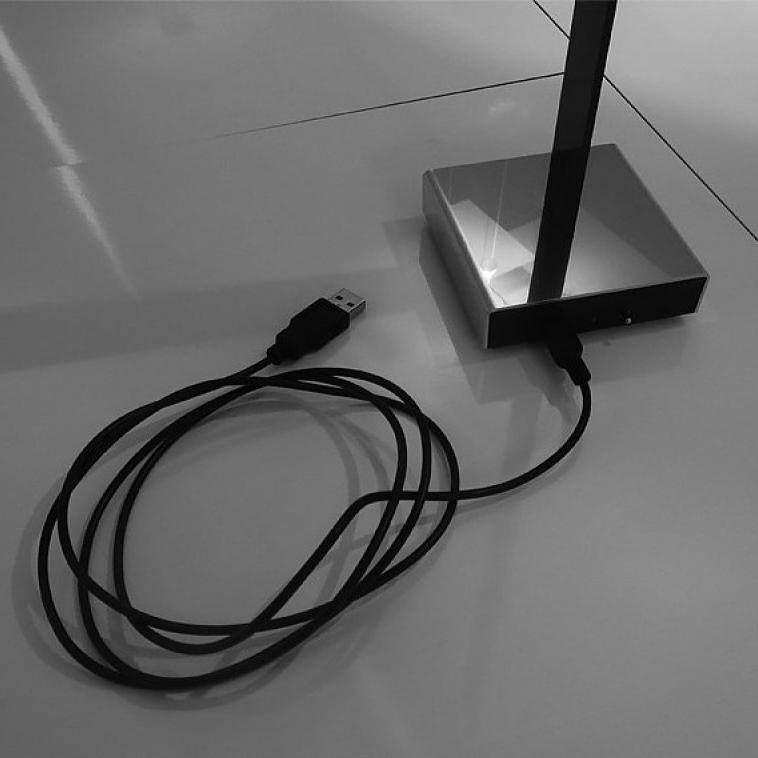 ingo-maurer-mynewflameusbcable