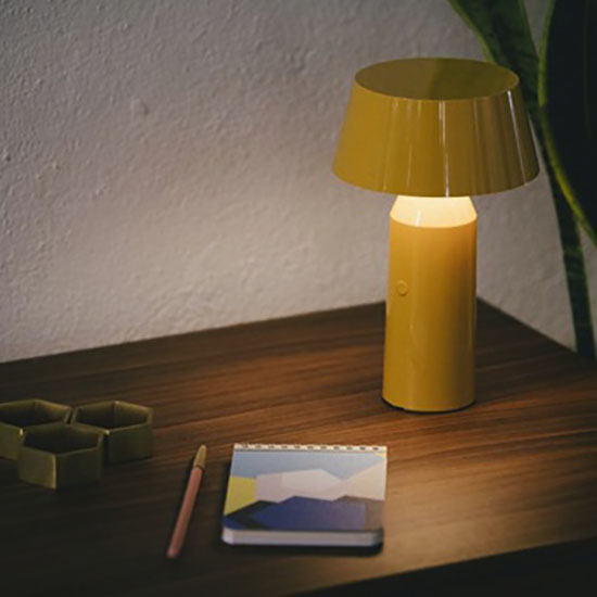 lampe-a-poser-bicoca-led-dimmable-jaune-h22-5cm-marset-normal