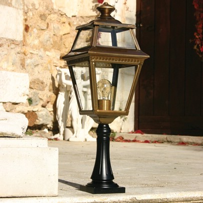 place-des-vosges-2-borne-roger-pradier-design-large_13