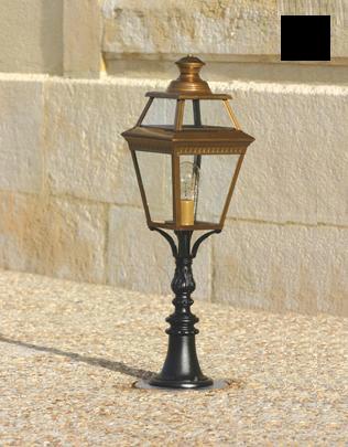 place-des-vosges-3-borne-roger-pradier-design-large-pv304400-place-des-vosges-3-borne-noir-roger-pradi_3