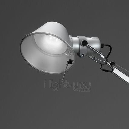 tolomeo-tavolo-led-artemide-1_8_1
